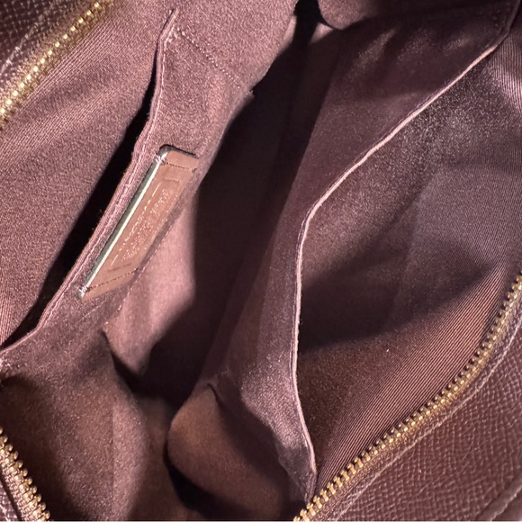 COACH, Brown Tote, Pre-Owned, Condition. Zippered, Gold Hardware. Very Nice. BR - Picture 9 of 10